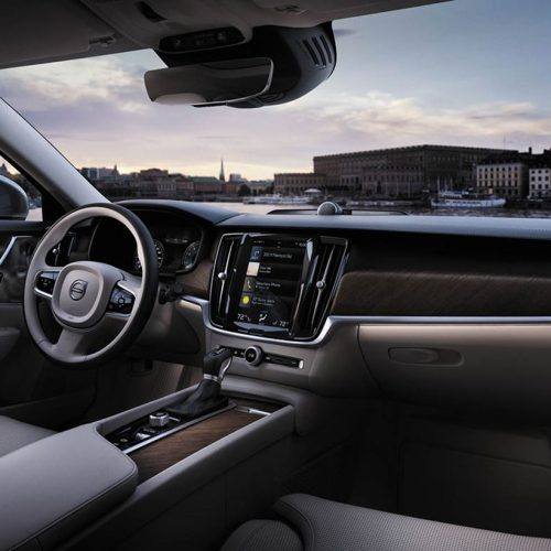 Đỉnh cao của nghệ thuật thủ công Volvo S90 Plug-In Hybrid Ultra