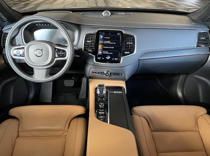 Đánh giá Volvo XC90 2021: Vẫn là mẫu SUV hạng sang cỡ lớn yêu thích của chúng tôi