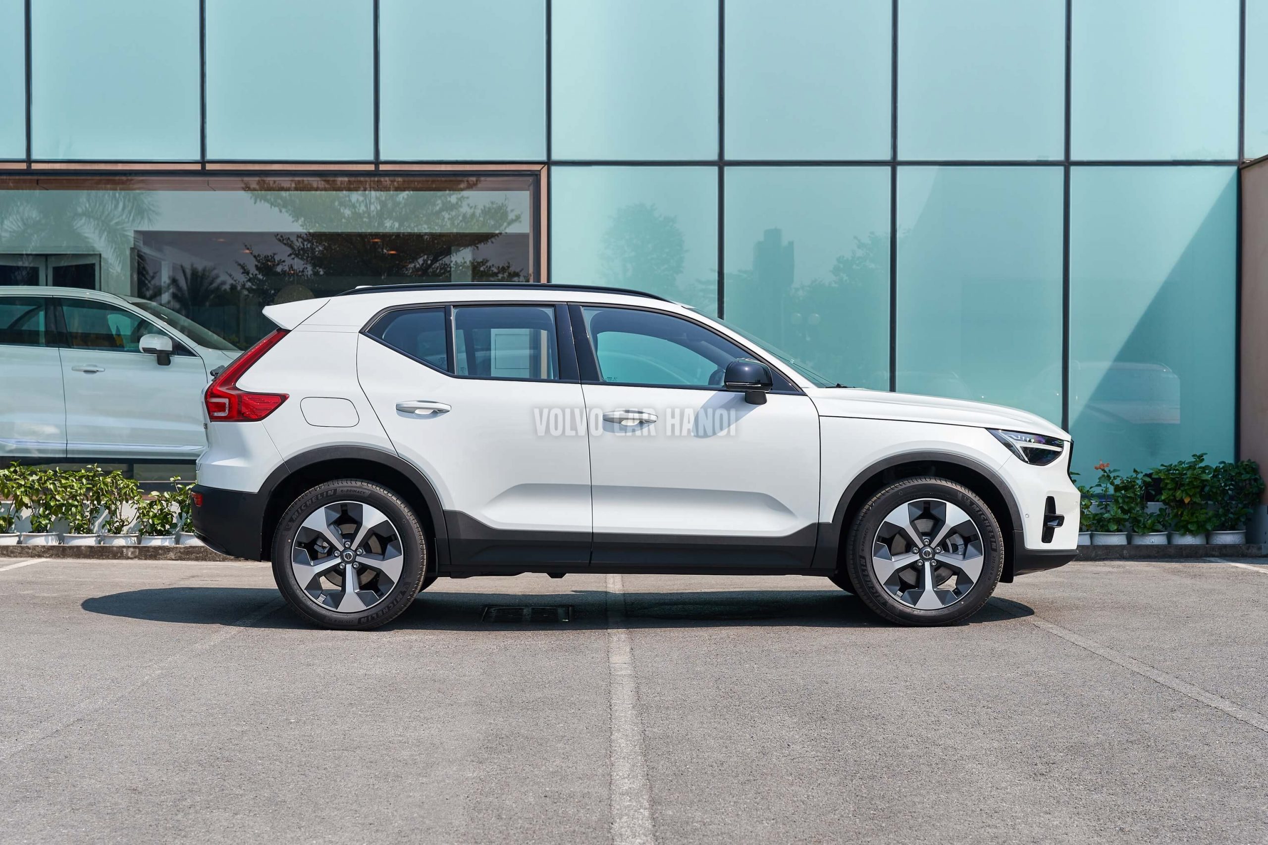 VOLVO XC40 ULTRA TINH TẾ VÀ HIỆN ĐẠI 