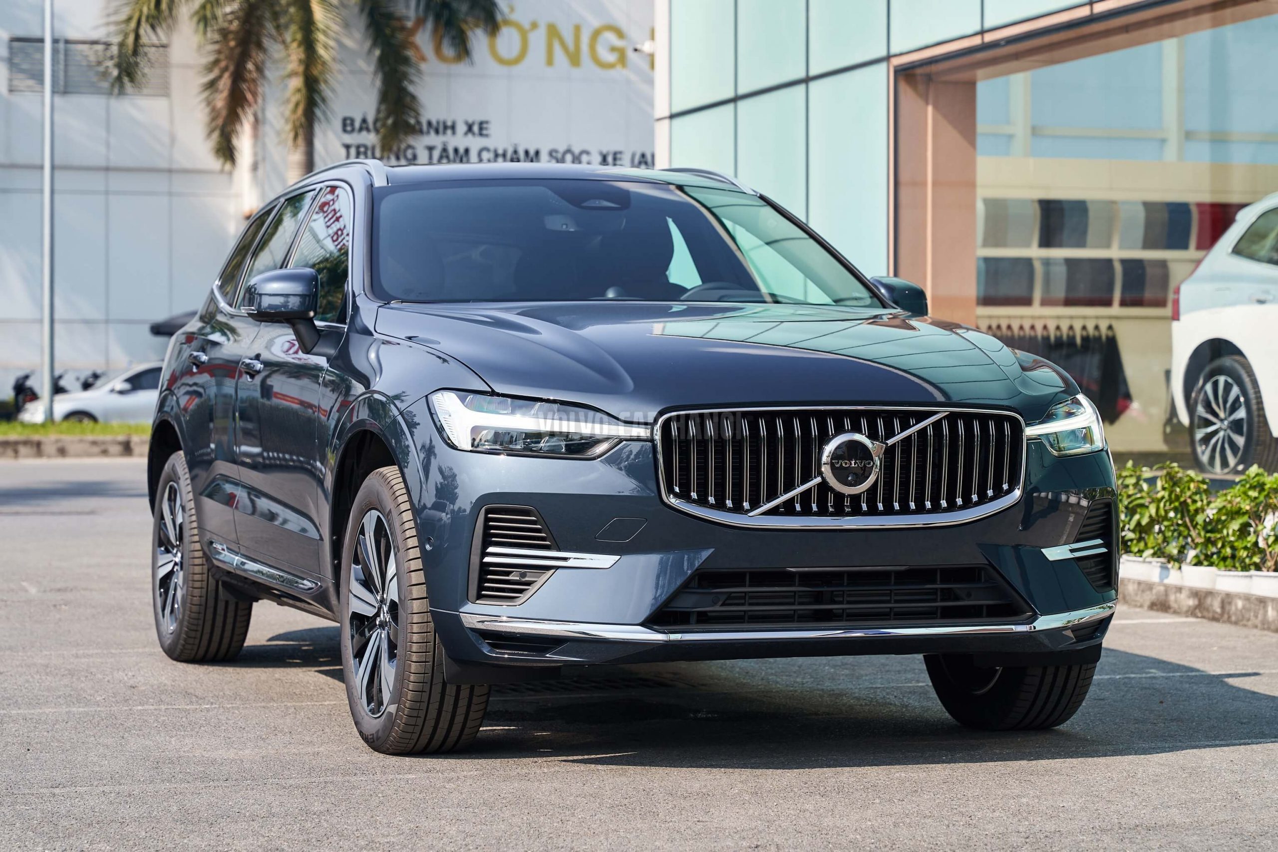 Volvo XC60 T8 Recharge màu Denim Blue: Tuyệt đỉnh và Kĩ xảo