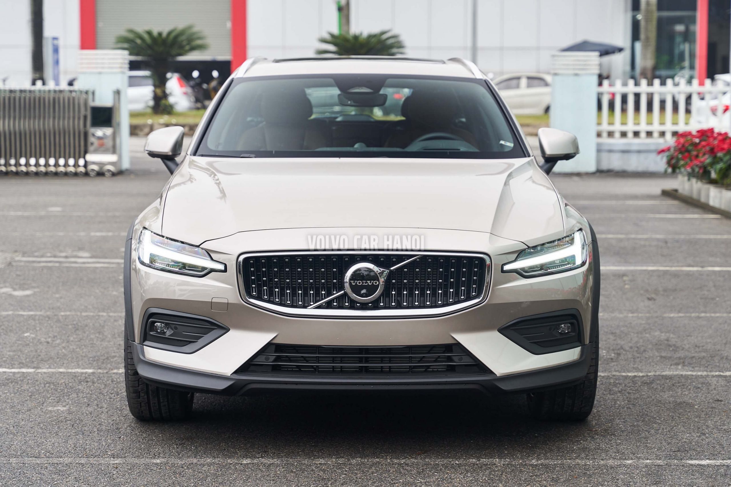 Khuyến mãi hấp dẫn cho Volvo V60 Cross Country tháng 7